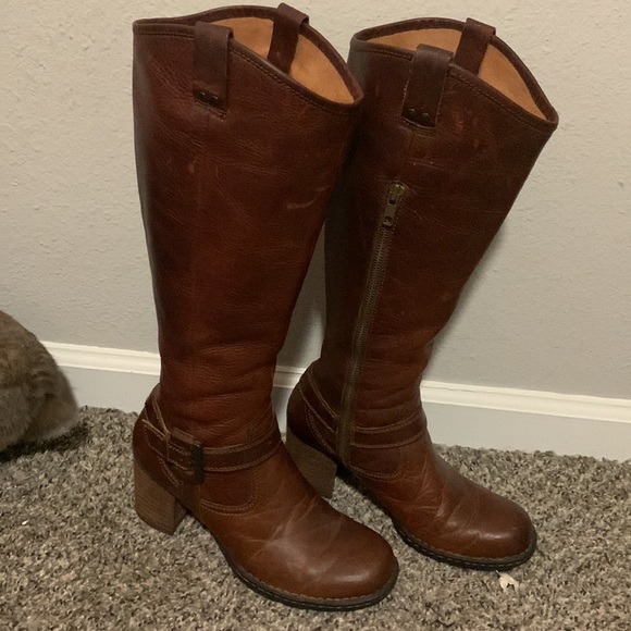 Boots by Born - Picture 2 of 7